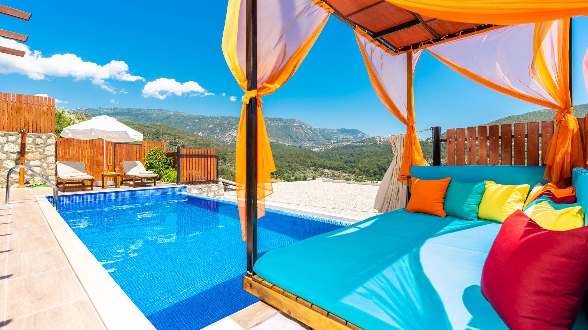 Sapanca Jakuzili Şömineli Bungalov - İkisi Bir Arada - Görsel 2