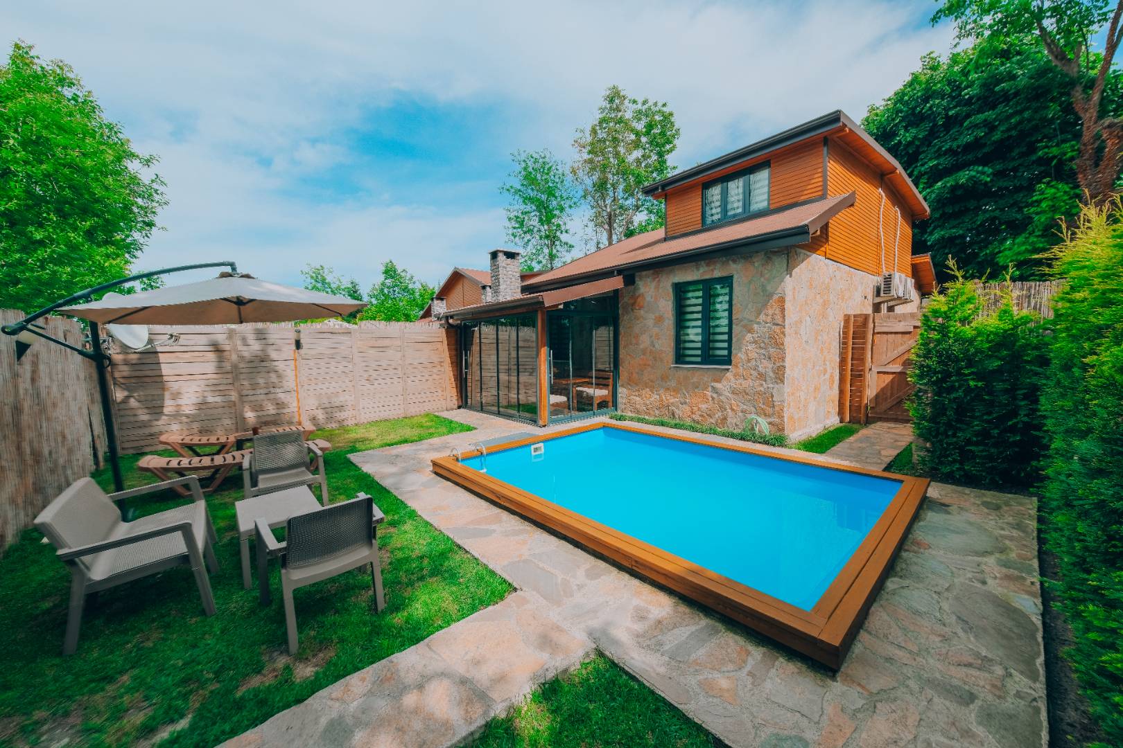 Kalkan Aile Villası - Geniş Bahçe ve Havuz - Görsel 2