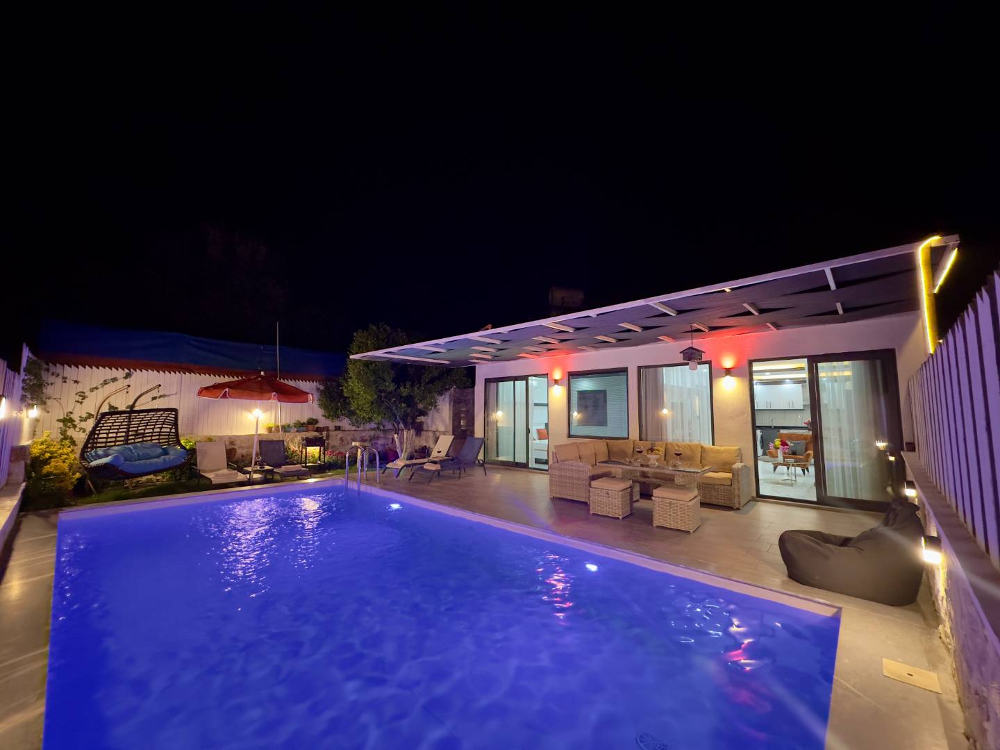 Kaş Modern Villa - Minimalist Tasarım - Görsel 2